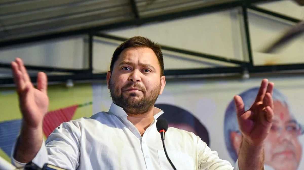 बिहार के समस्तीपुर पहुंचे तेजस्वी यादव, कहा - कार्यकर्ताओं की बात सुनने आया हूं